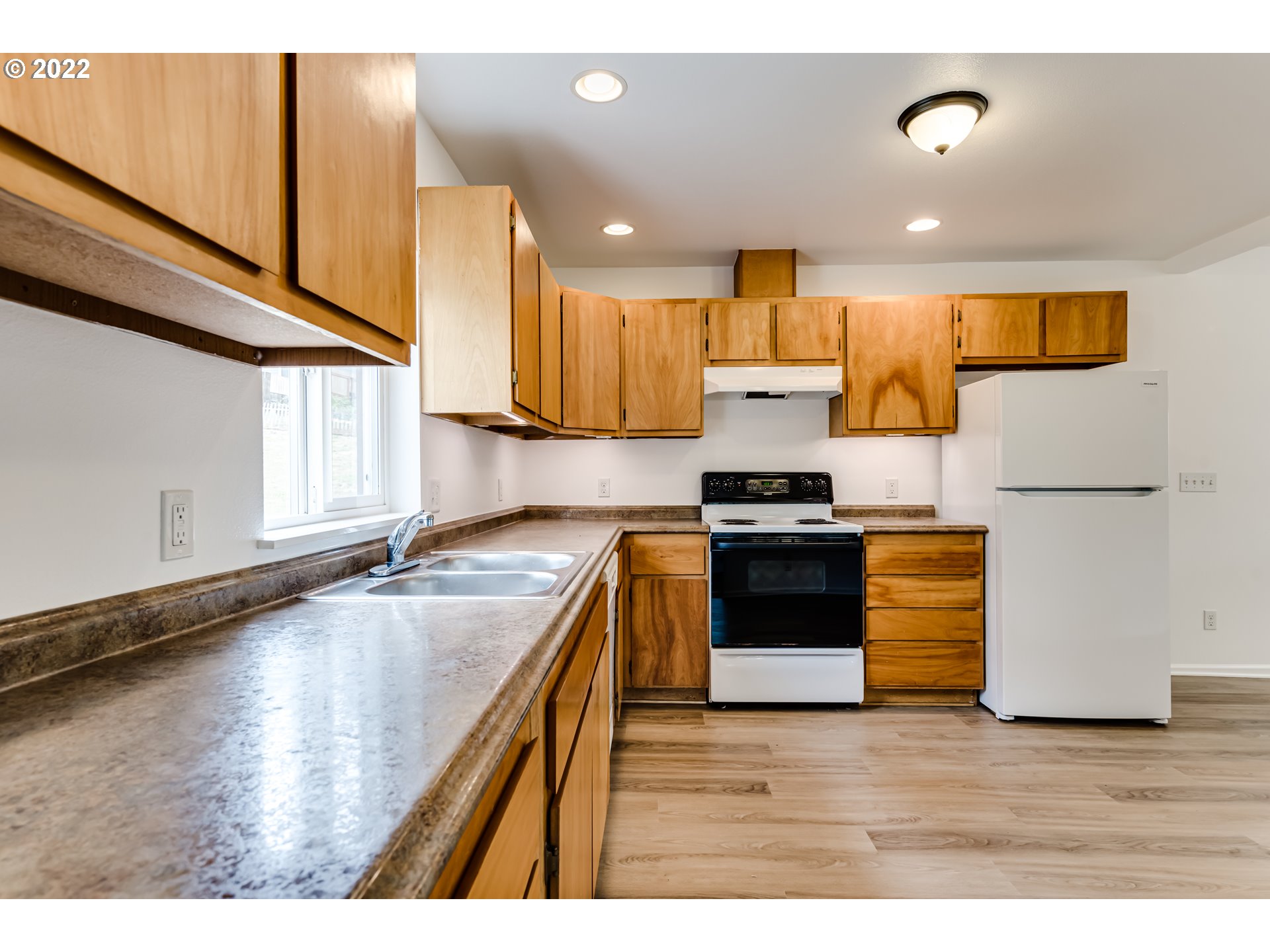 1518 Parks Road Cottage Grove, OR 97424 - Photo 15 of 30 Gallery Image 15