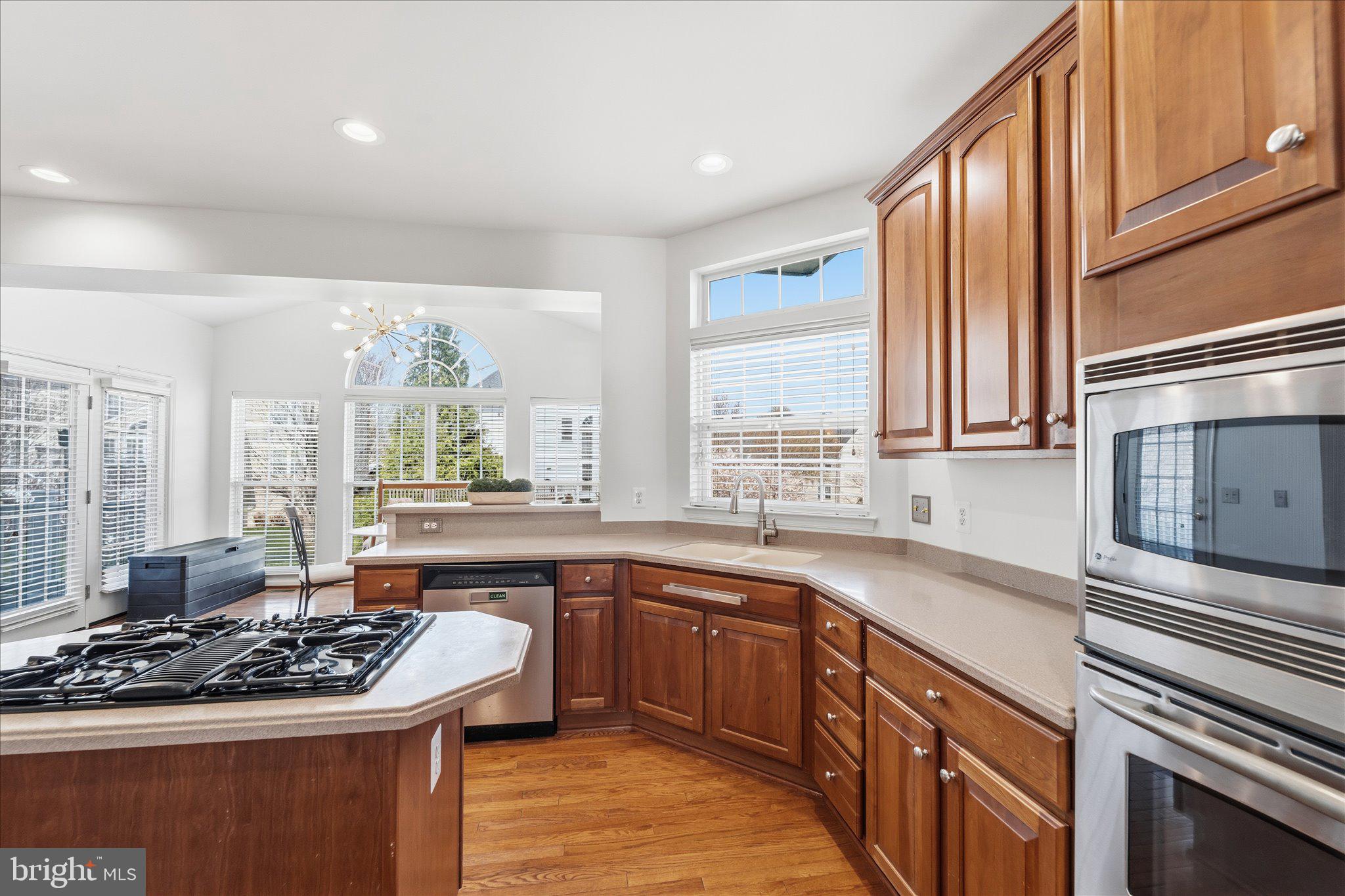 6741 Edgartown Way Gainesville, VA 20155 - Photo 13 of 53