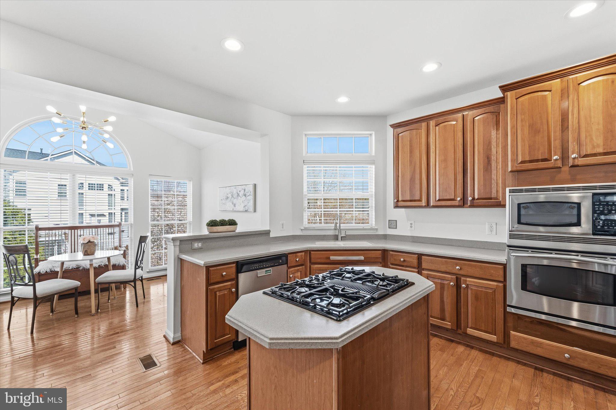 6741 Edgartown Way Gainesville, VA 20155 - Photo 14 of 53