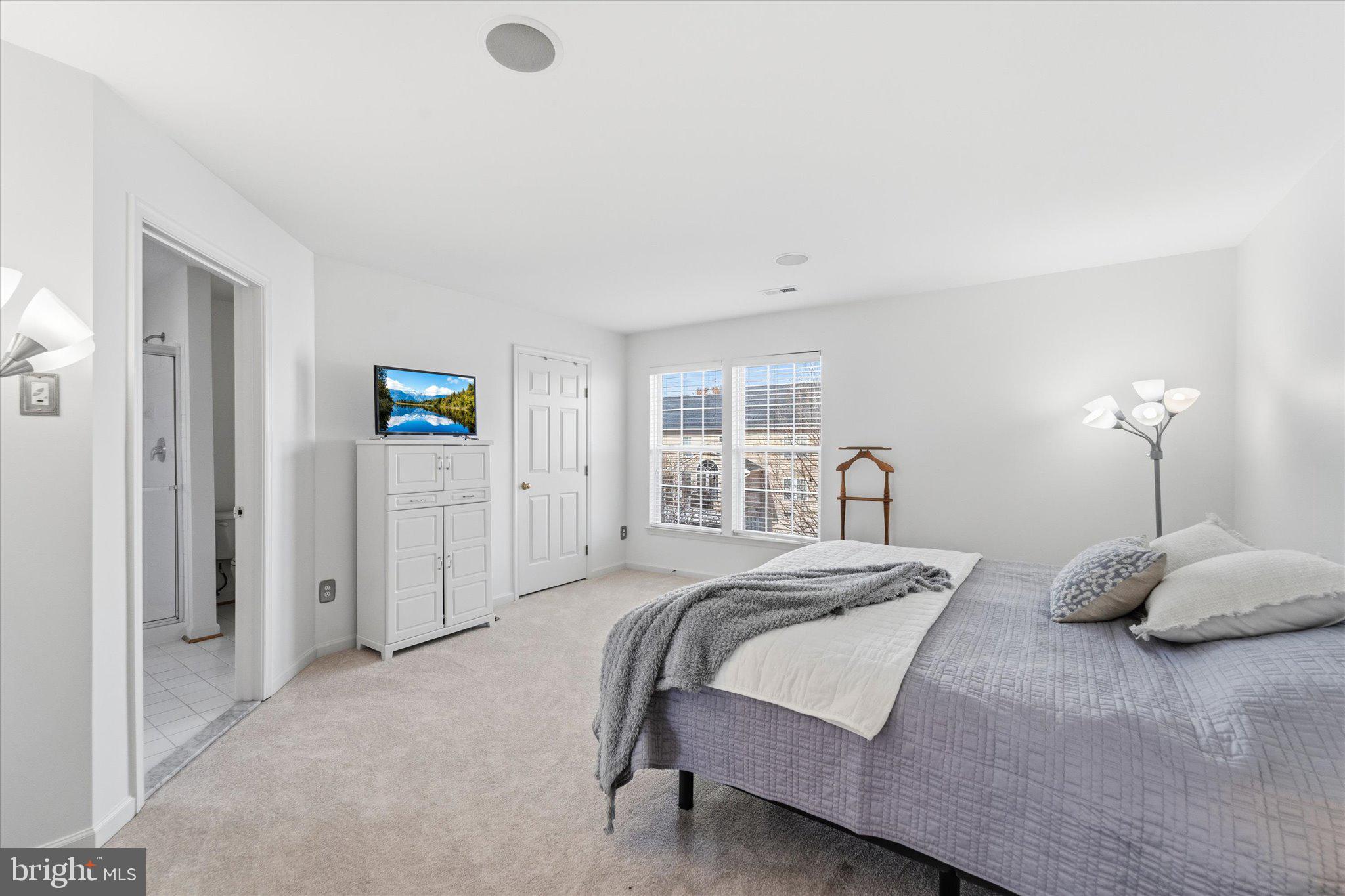 6741 Edgartown Way Gainesville, VA 20155 - Photo 19 of 53