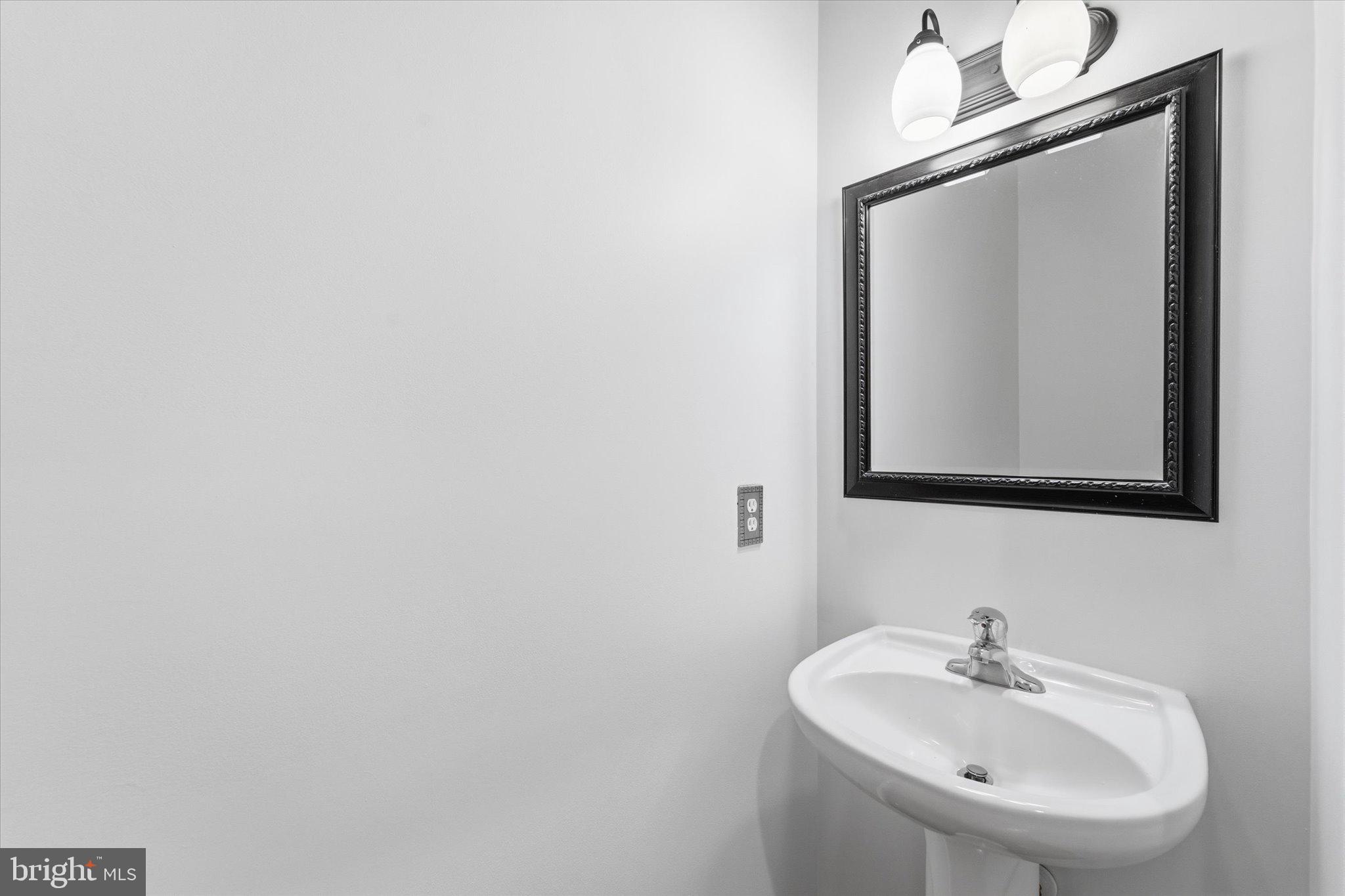 6741 Edgartown Way Gainesville, VA 20155 - Photo 37 of 53
