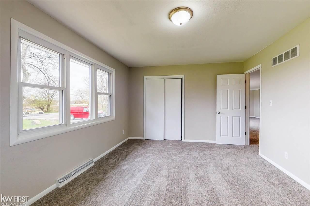 4065 South Genesee Road Grand Blanc, MI 48439 - Photo 29 of 38 50073077-28.JPG