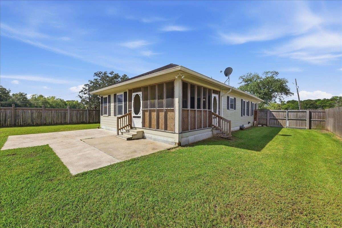 5535 Seale Road Beaumont, TX 77705 - Photo 22 of 24 Gallery Image 22