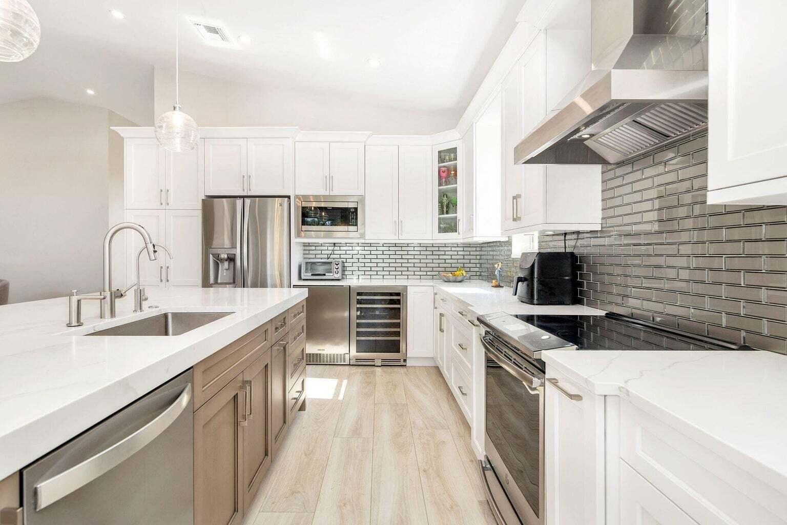 3914 Outlook Court Jupiter, FL 33477 - Photo 13 of 38 20240427180944532852000000-o