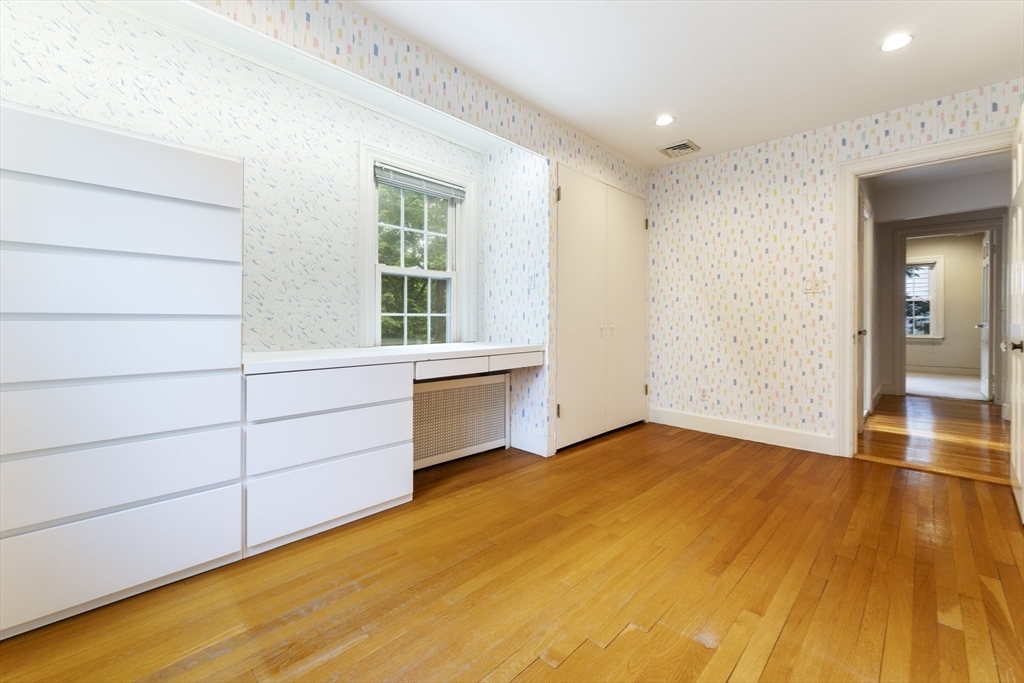 9 Dennison Road Worcester, MA 01609 - Photo 29 of 35 Gallery Image 29