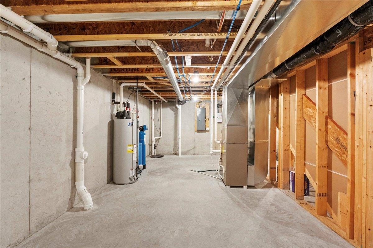 6107 Ragan Street Madison, WI 53718 - Photo 33 of 50