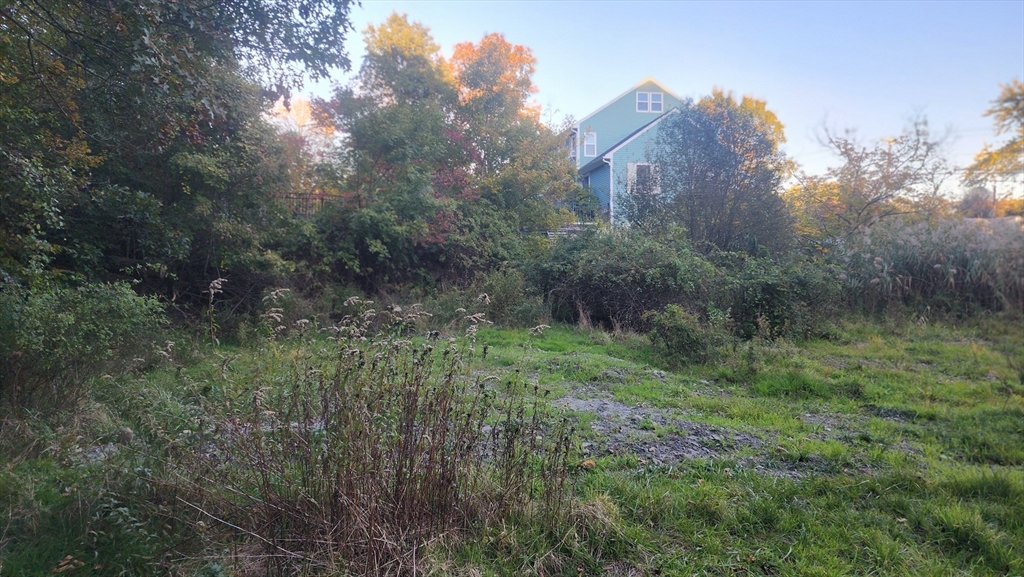 190 Old Bulgarmarsh Road Tiverton, RI 02878 - Photo 2 of 13