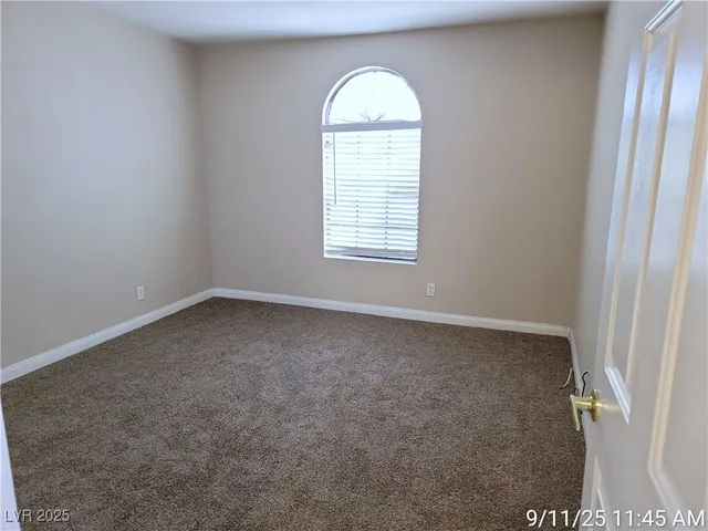 $995 | 2984 Juniper Hills Boulevard, Unit 201, Las Vegas, NV 89142