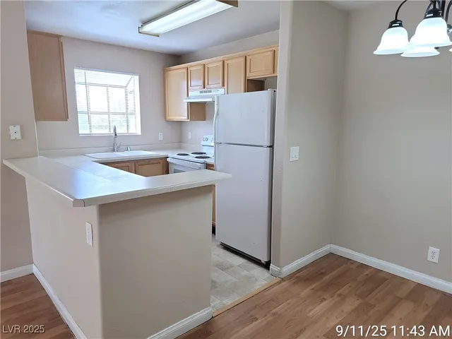 $995 | 2984 Juniper Hills Boulevard, Unit 201, Las Vegas, NV 89142