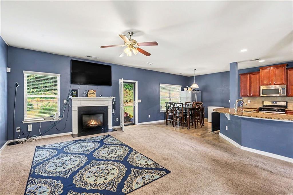 605 Stream Court Fairburn, GA 30213 - Photo 3 of 31