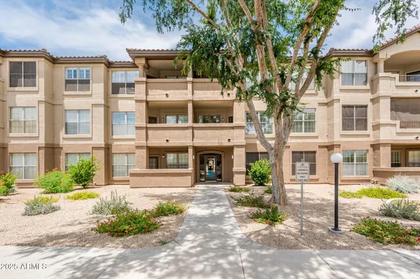 $190,000 | 14950 West Mountain View Boulevard, Unit 6206, Surprise, AZ 85374
