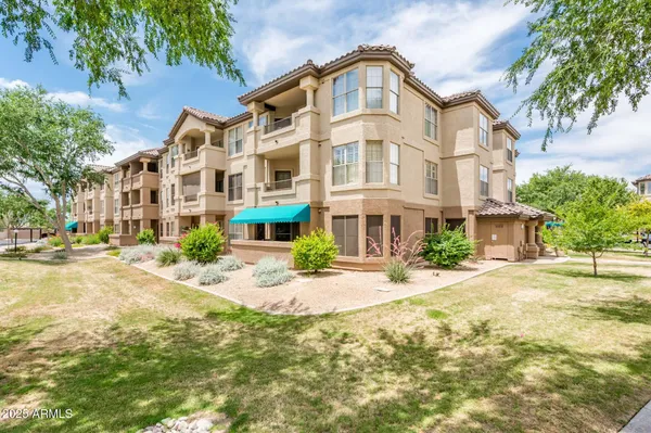 $190,000 | 14950 West Mountain View Boulevard, Unit 6206, Surprise, AZ 85374
