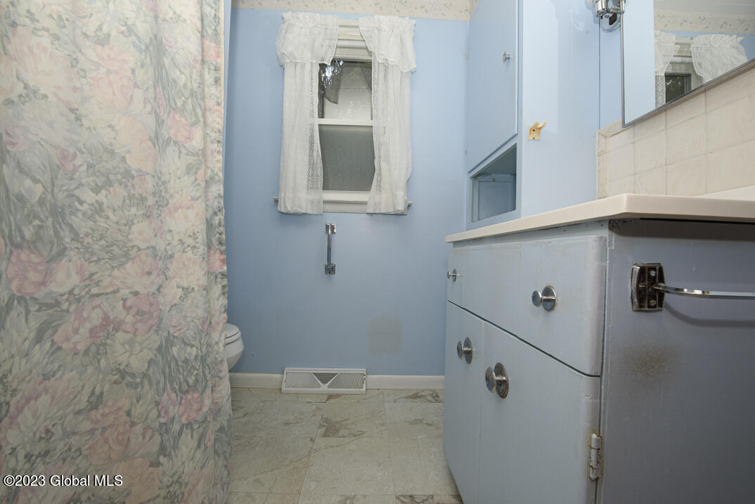 636 East Shore Road Delanson, NY 12053 - Photo 12 of 37 DSC_0561