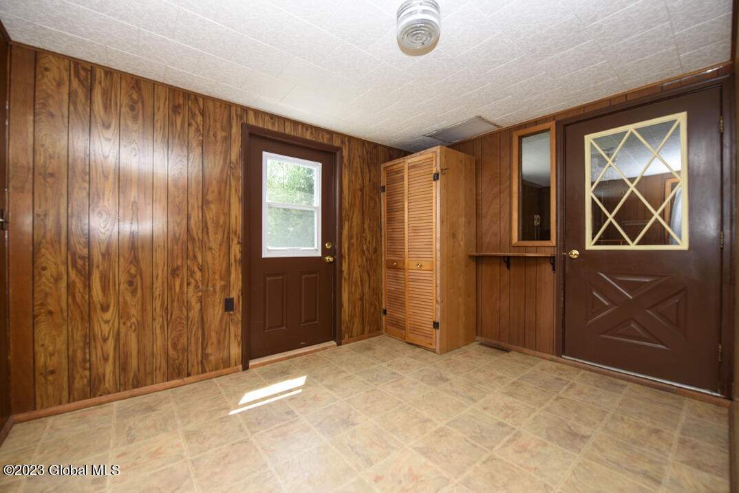636 East Shore Road Delanson, NY 12053 - Photo 4 of 37 DSC_0525