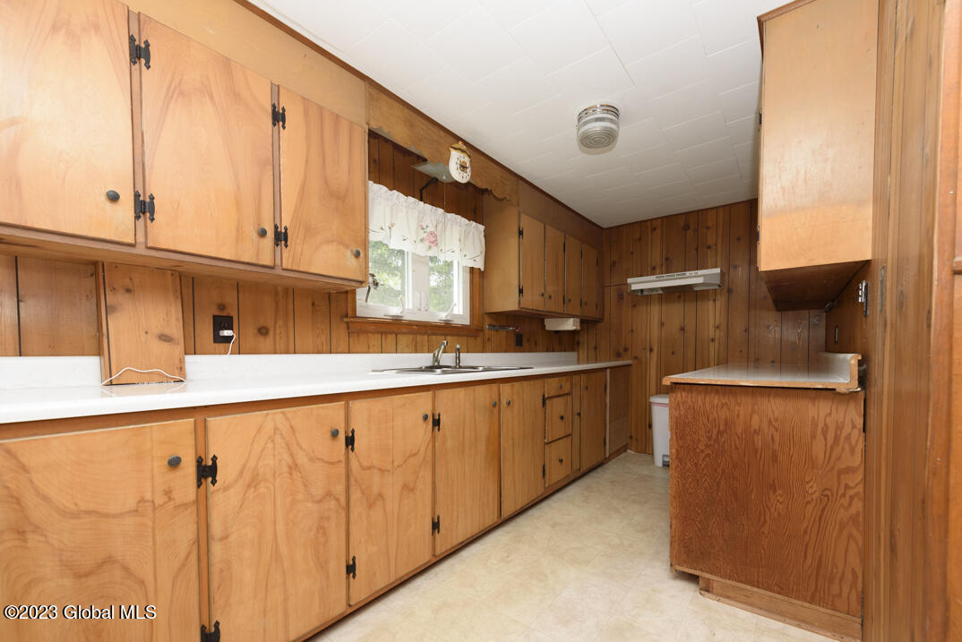 636 East Shore Road Delanson, NY 12053 - Photo 6 of 37 DSC_0531