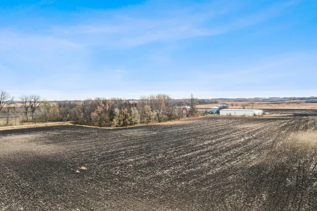 $320,000 | 10 Wang Twp Mn 56285, Sacred Heart, MN 56285