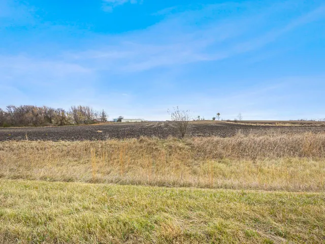 $320,000 | 10 Wang Twp Mn 56285, Sacred Heart, MN 56285