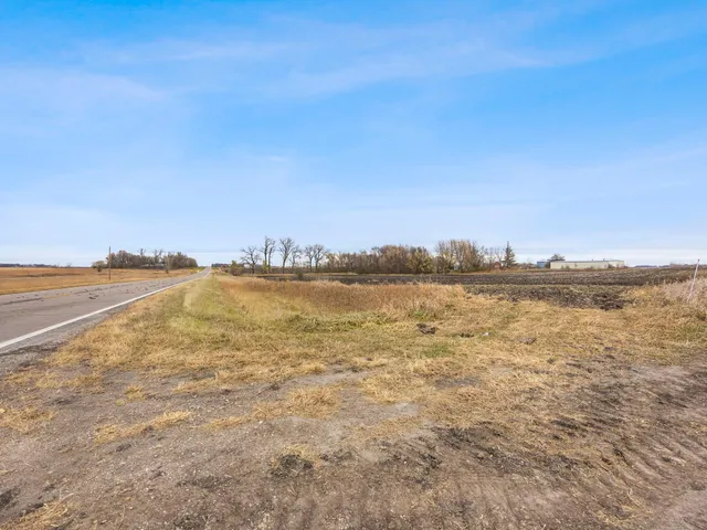 $320,000 | 10 Wang Twp Mn 56285, Sacred Heart, MN 56285