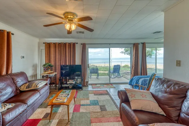 $1,299,000 | 106 Chuckwagon, Burnet, TX 78611