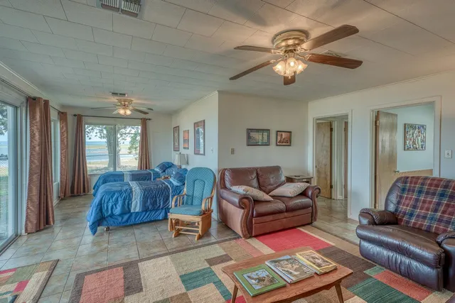 $1,299,000 | 106 Chuckwagon, Burnet, TX 78611