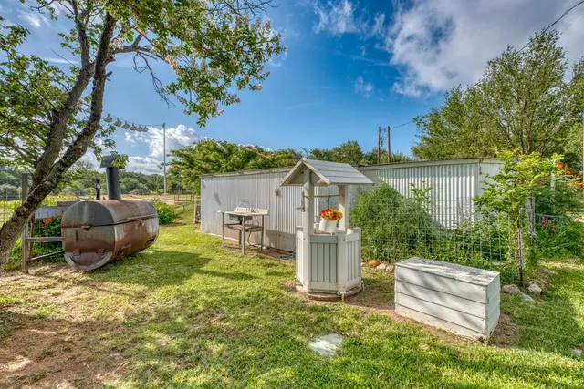 $1,299,000 | 106 Chuckwagon, Burnet, TX 78611