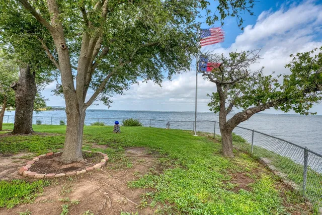 $1,299,000 | 106 Chuckwagon, Burnet, TX 78611