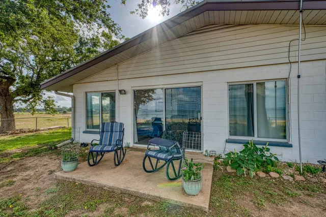 $1,299,000 | 106 Chuckwagon, Burnet, TX 78611