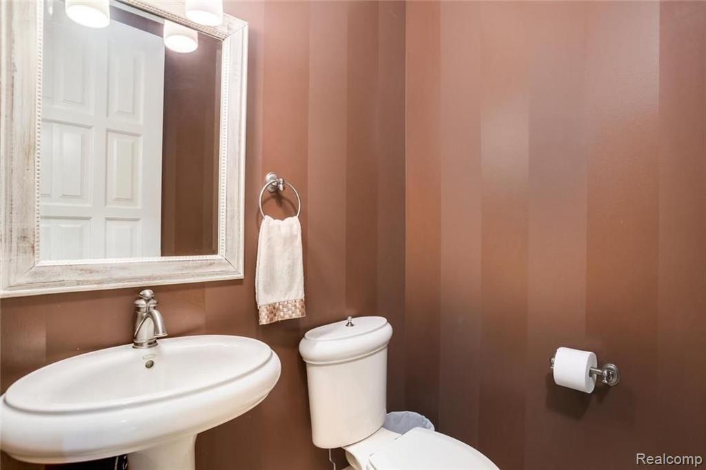 4676 Wind Ridge Court Rochester, MI 48306 - Photo 27 of 67