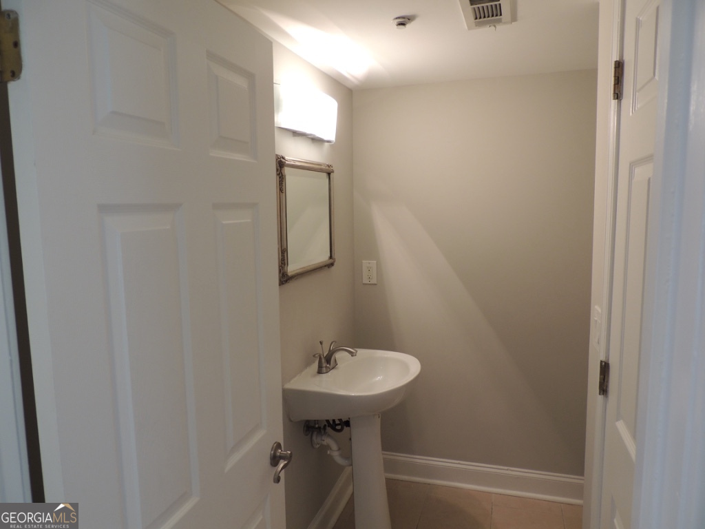 117 Rondak Circle Smyrna, GA 30080 - Photo 5 of 20