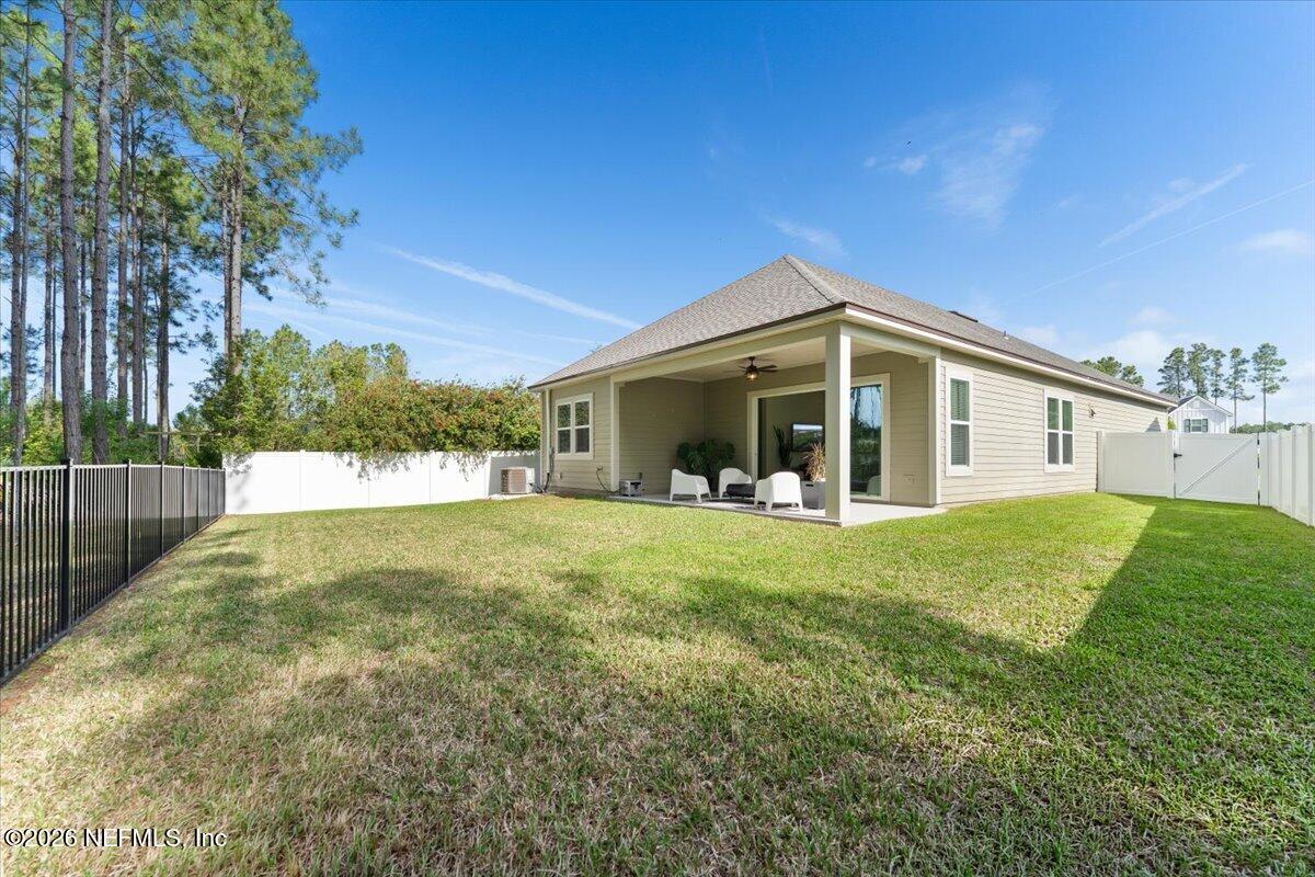 27 Cloverbrook Road St. Johns, FL 32259 - Photo 22 of 27 ample backyard