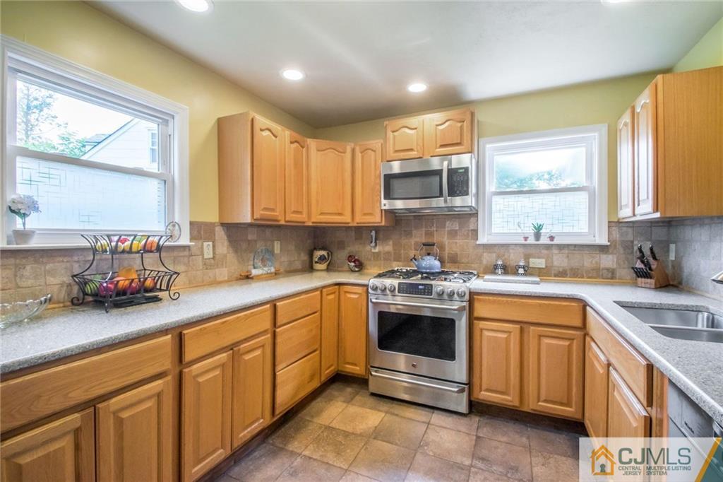 1507 Seneca Road North Brunswick, NJ 08902 - Photo 15 of 32 Gallery Image 15