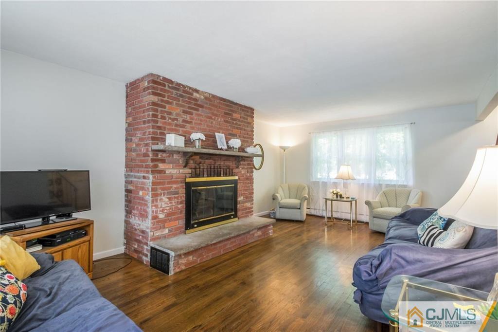 1507 Seneca Road North Brunswick, NJ 08902 - Photo 8 of 32 Gallery Image 8