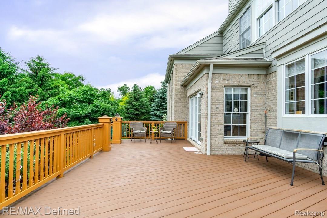 2447 Selkirk Street Rochester, MI 48306 - Photo 34 of 49 2447-Selkirk-09.jpg