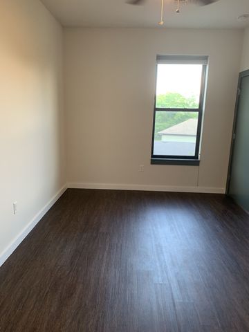 $375,000 | 1900 12th Avenue South, Unit 313, Nashville, TN 37203