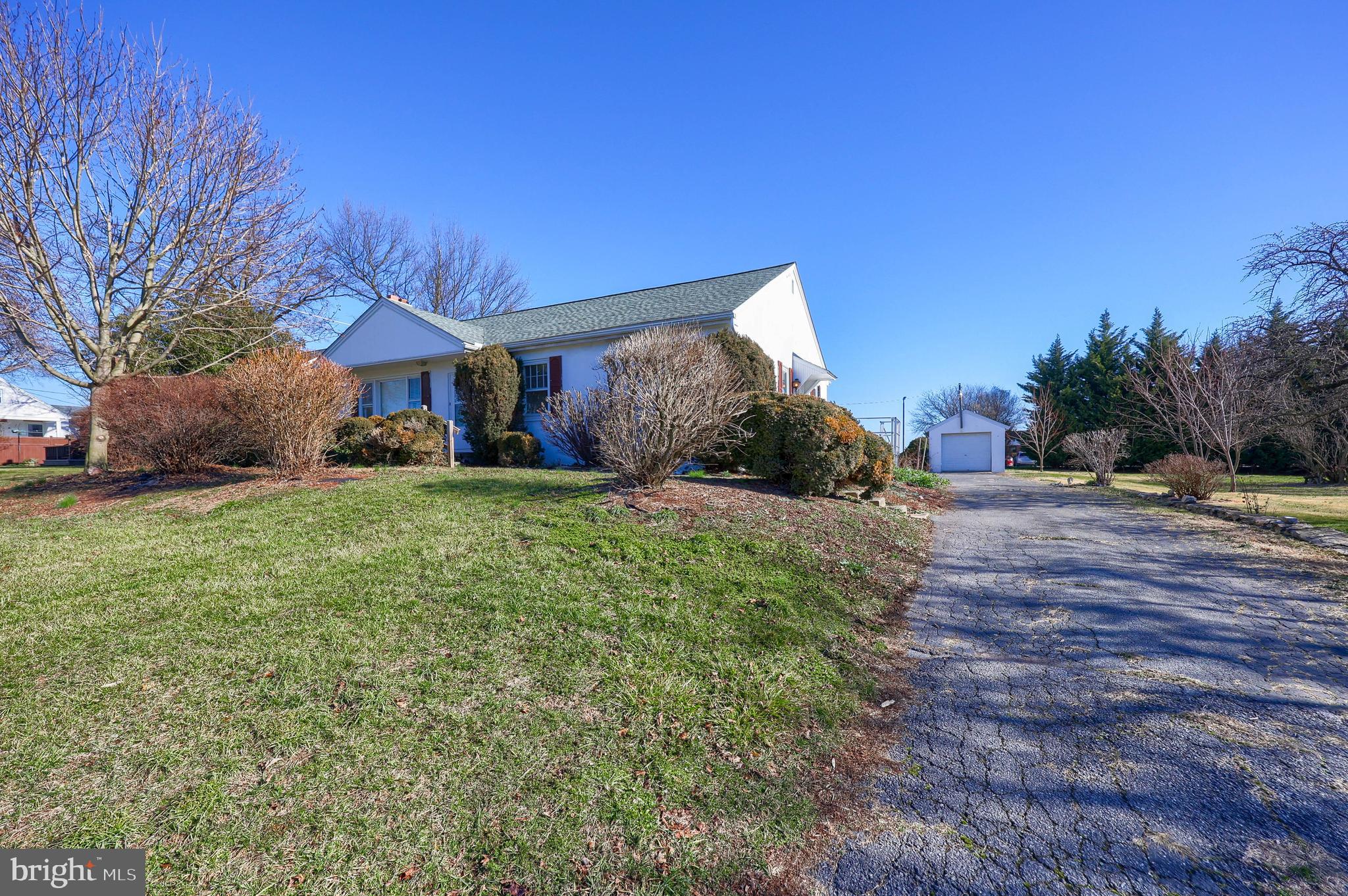 43 Eastbrook Road Ronks, PA 17572 - Photo 4 of 44 Gallery Image 4