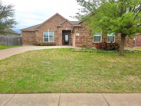 $315,000 | 308 Kaylee Way, Red Oak, TX 75154