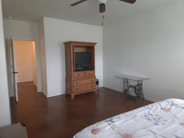 $305,000 | 308 Kaylee Way, Red Oak, TX 75154