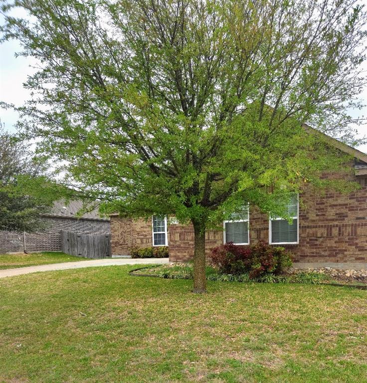 308 Kaylee Way Red Oak, TX 75154 - Photo 2 of 25 View of front of home featuring brick siding