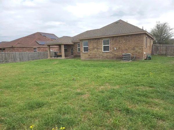$305,000 | 308 Kaylee Way, Red Oak, TX 75154