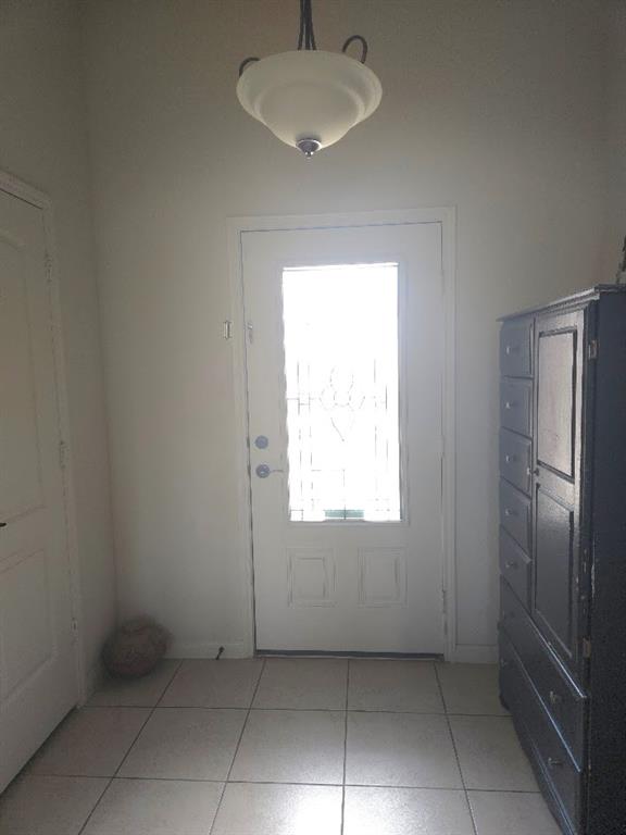 308 Kaylee Way Red Oak, TX 75154 - Photo 3 of 25 Doorway featuring tile patterned floors