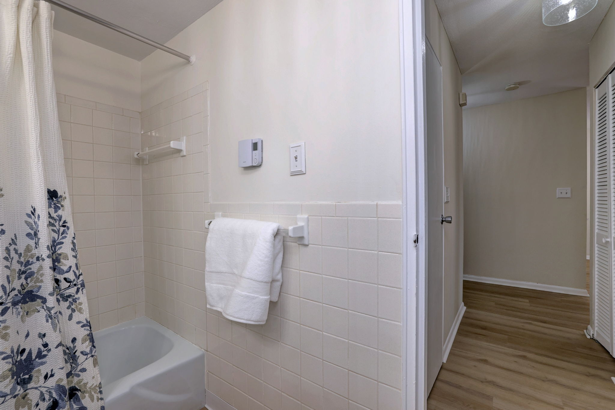 308 Meadowside Road, Unit 202 Milford, CT 06460 - Photo 37 of 40 a bathroom with a bathtub