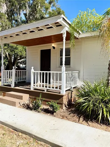 $1,100 | 333 South Grove Street, Eustis, FL 32726