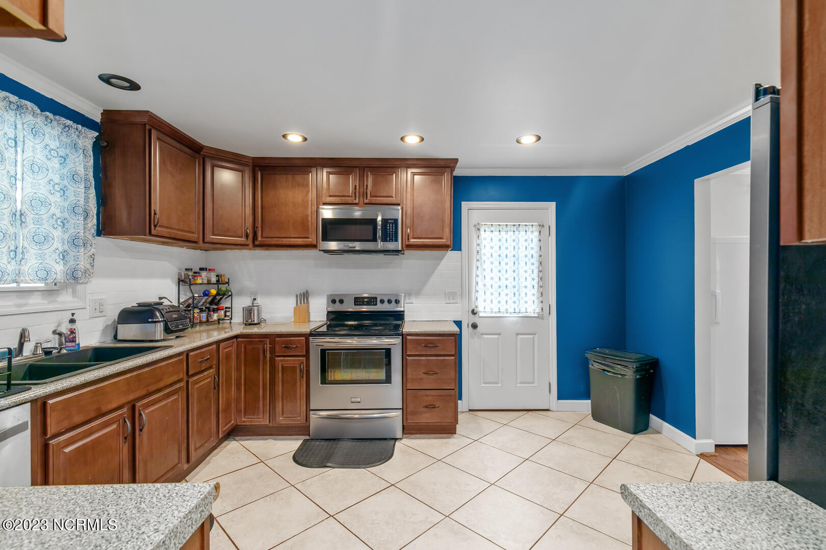 1403 Clifton Road Jacksonville, NC 28540 - Photo 13 of 37 13