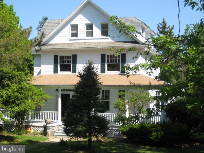 2418 Ken Oak Road Baltimore, MD 21209 - Photo 1 of 18 Exterior (Front)