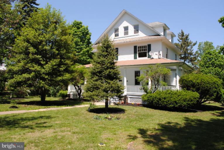 2418 Ken Oak Road Baltimore, MD 21209 - Photo 11 of 18 Exterior (Front)