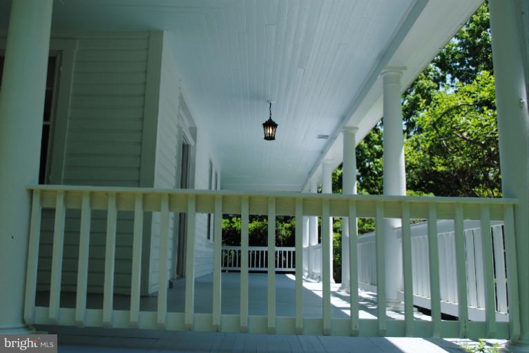 2418 Ken Oak Road Baltimore, MD 21209 - Photo 16 of 18 Exterior (Front)