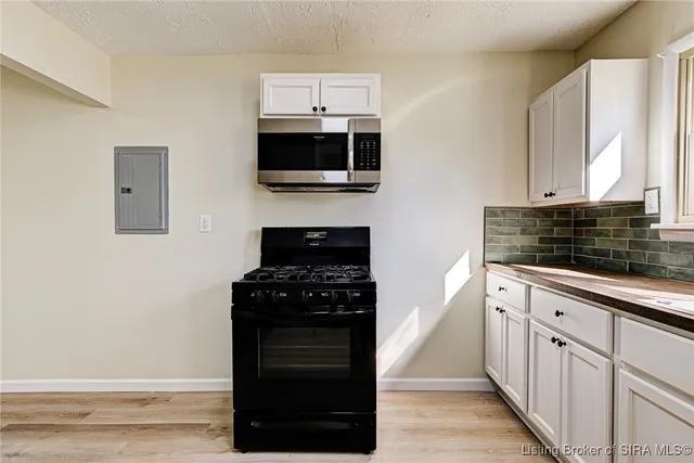 $189,900 | 301 Evans Lane, New Albany, IN 47150