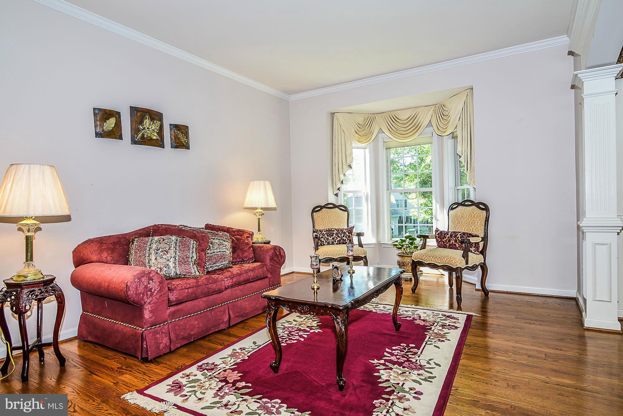 7862 Pembridge Road Manassas, VA 20112 - Photo 2 of 30 Living Room