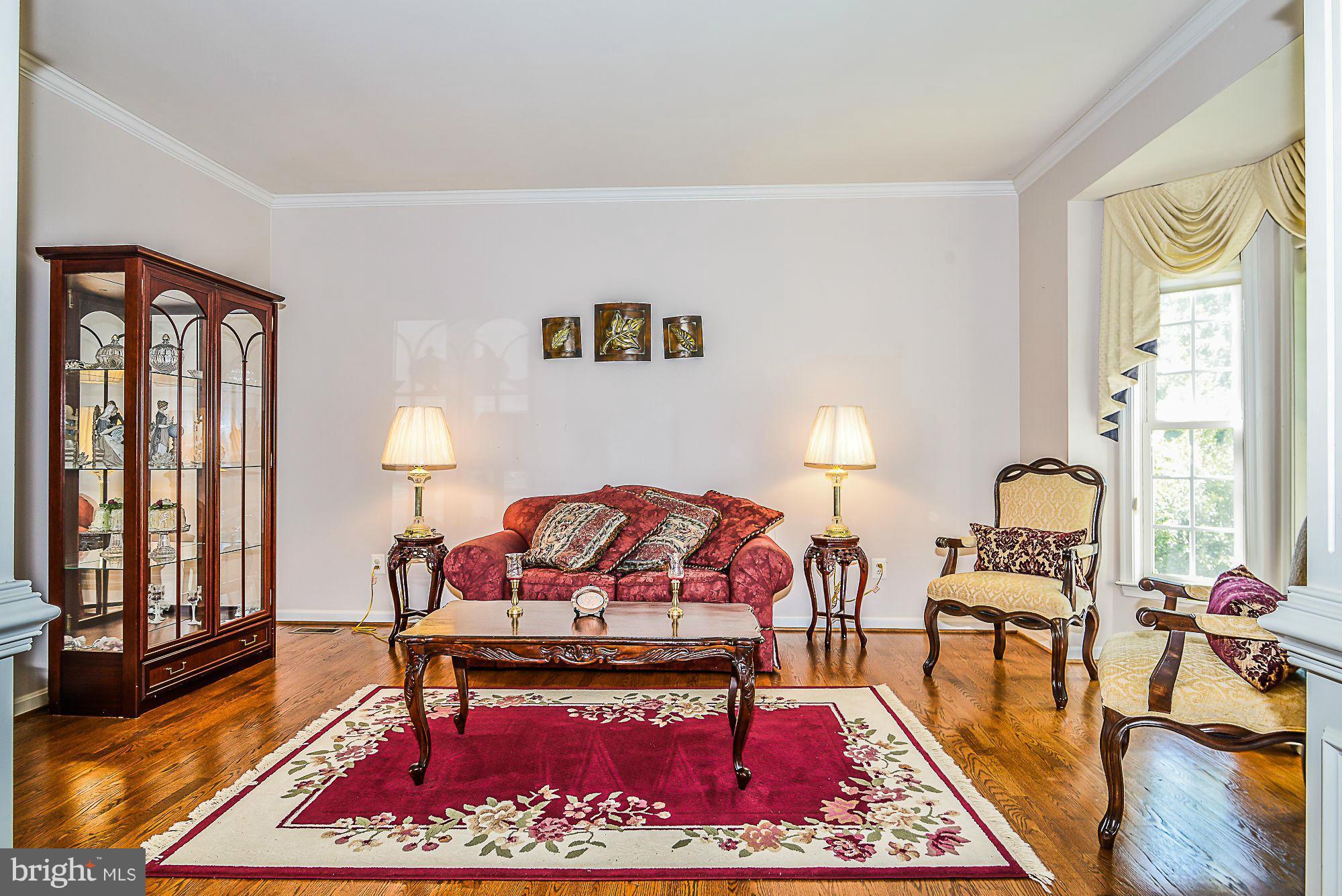 7862 Pembridge Road Manassas, VA 20112 - Photo 3 of 30 Living Room