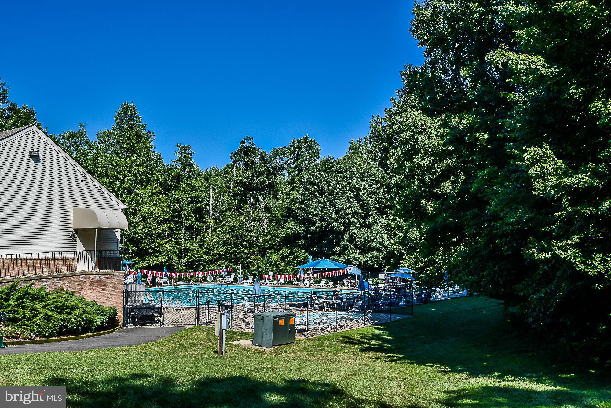 7862 Pembridge Road Manassas, VA 20112 - Photo 27 of 30 Community Pool